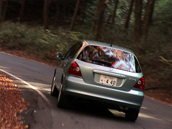 【スペック】全長×全幅×全高＝4285×1695×1515mm/ホイールベース＝2680mm/車重＝1230kg/駆動方式＝FF/1.7リッター直4SOHC16バルブ(130ps/6300rpm、15.8kgm/4800rpm)/車両本体価格＝182.2万円(テスト車＝224.5万円)