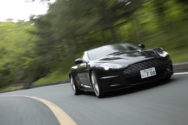 【スペック】全長×全幅×全高＝4721×1905×1280mm／ホイールベース＝2740mm／車重＝1695kg／駆動方式＝FR／6リッターV12DOHC48バルブ（517ps/6500rpm、58.1kgm/5750rpm）／価格＝3377万1150円（テスト車＝3476万9700円）
