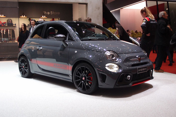 アバルト695XSR ヤマハ リミテッドエディション