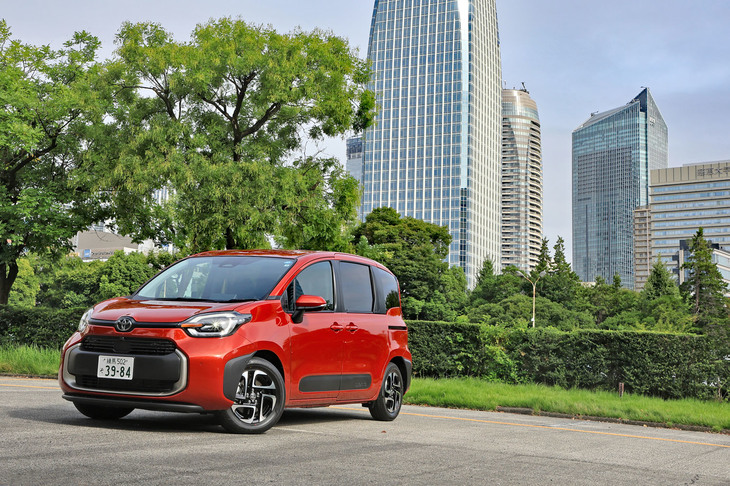 トヨタ・シエンタ ハイブリッドZ 7人乗り