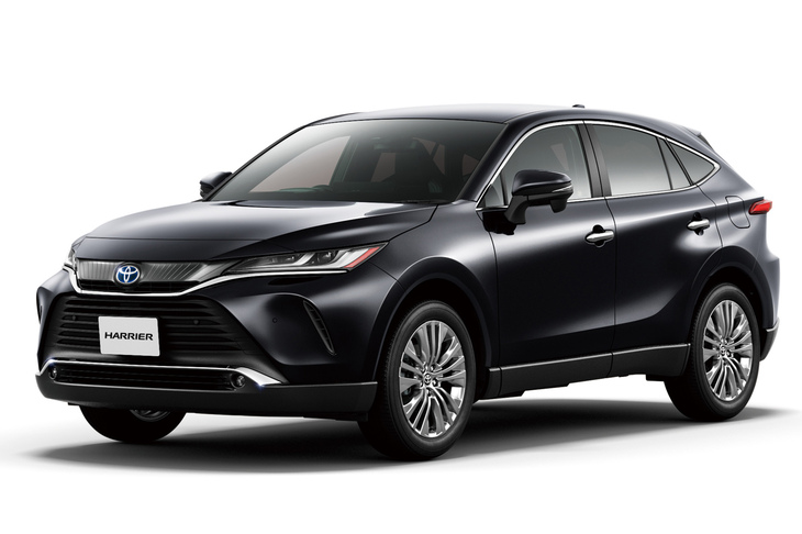 「RAV4」とは“ガワ違いの兄弟車”の関係にあたる4代目「ハリアー」。いまだに根強い人気を誇っているが、米国仕様の「ヴェンザ」は「クラウン シグニア」（日本名：クラウン エステート）と入れ代わるかたちで廃止となっている。トヨタ・ハリアーの、明日はどっちだ？