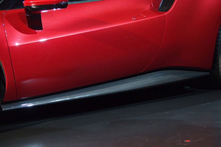 フェラーリ296GTB（サイドスカート）