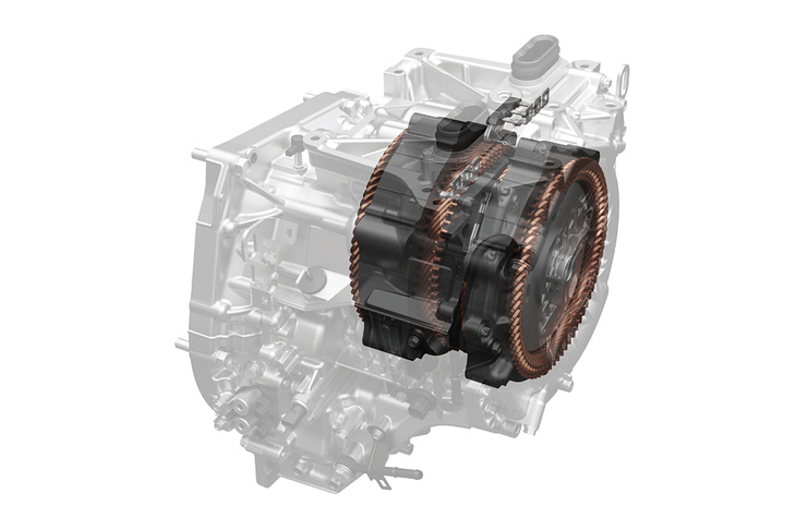 「i-MMD」では写真の通り、「モーター搭載ミッション」内に走行用のモーター（右）と発電用のモーター（左）が、同軸上に並んで搭載されている。写真は「CR-V」のもの。