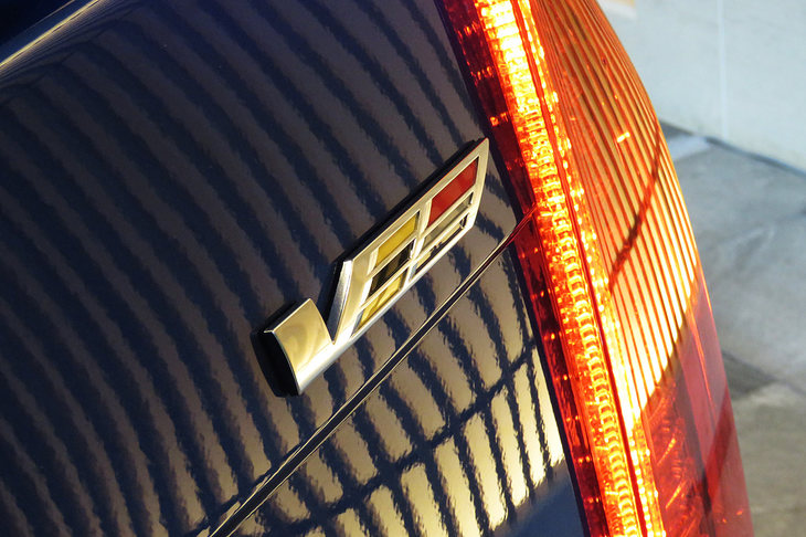 キャデラックATS-Vベクターブルースペシャル（エンブレム）