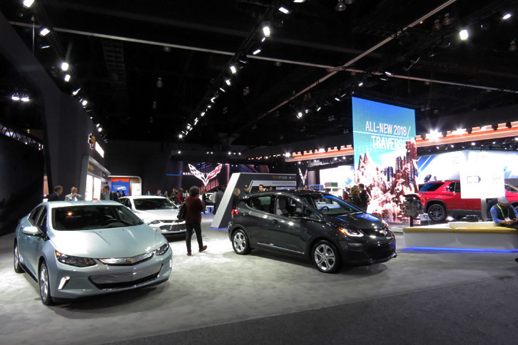 ロサンゼルスモーターショー2017のシボレーブースの様子。