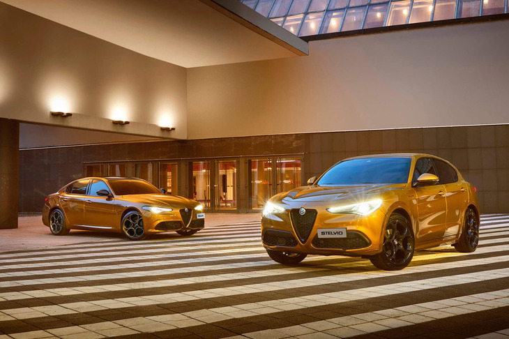 「1300GTジュニア」のそれをアップデートした特別色の「リーパリーオーカー」をまとった限定車の「ジュリアGTジュニア」と「ステルヴィオGTジュニア」。どちらも「ヴェローチェ」がベースで、日本では前者が99台、後者が40台限定で販売された。