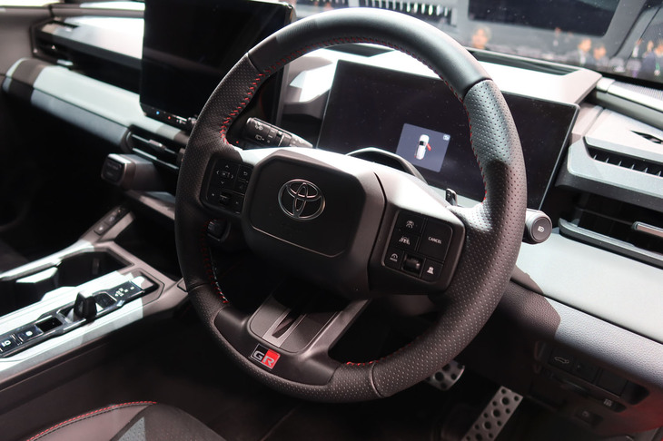 トヨタRAV4 GRスポーツ（ステアリングホイール）