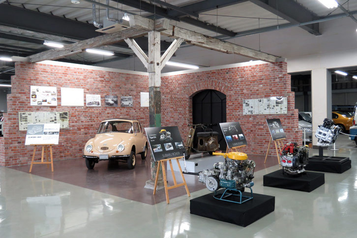 座学が行われた技術資料館の展示の様子。機械遺産に登録された「スバル360」や、「EA」「EJ」「FB」という3世代の水平対向エンジンなどが飾られていた。