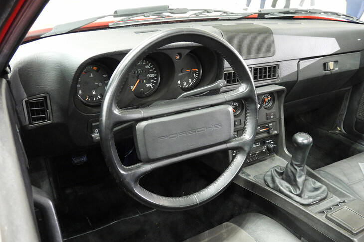 ポルシェ924（1988年）