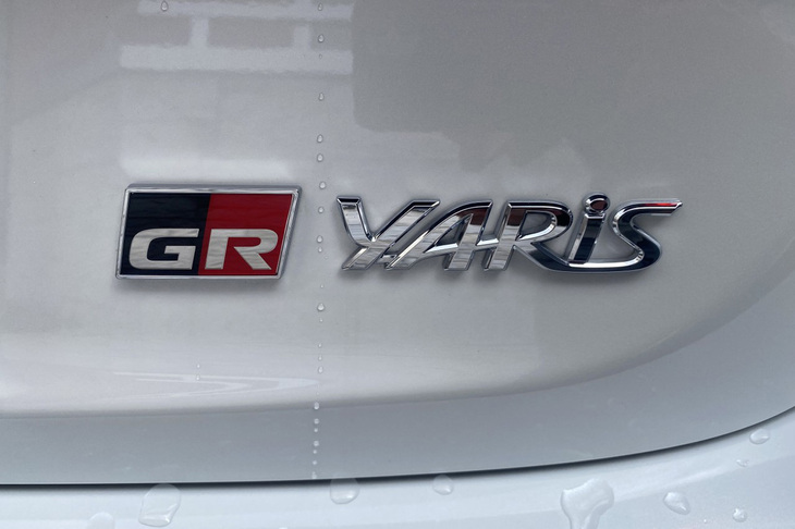 今回は「GRヤリスRZ“ハイパフォーマンス”＋エアロパフォーマンスパッケージ」の6段MT車に試乗した。それにしても車名が長すぎて、一回ではとても覚えられない。