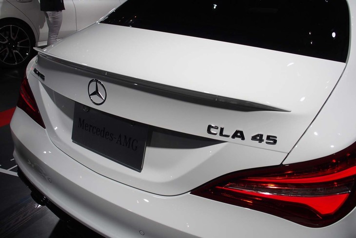 メルセデスAMG CLA45 4MATICクーペ