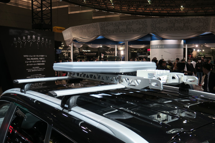 三菱アウトランダーPHEV特務機関NERV仕様