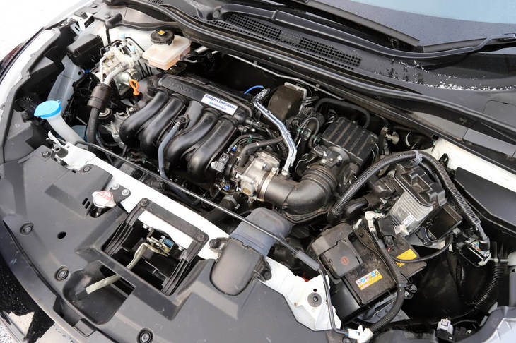 1.5リッターの自然吸気エンジンにモーターを組み合わせたパワーユニット。スペックはベースモデルと変わらない。