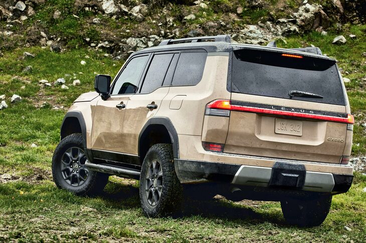 「こんな形のクルマもできるんだぞ！」という、レクサスデザインの地力を見せつけた「レクサスGX」。やはりトヨタ恐るべし。