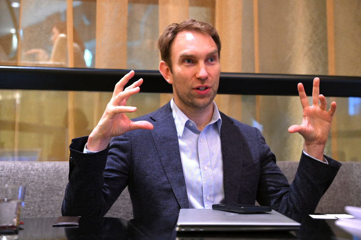 アーティストのマネジメント業をしていたときに、スタッフに集合場所を伝えるのに苦労したことが「what3words」の開発につながったという。