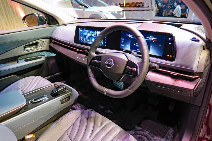 日産アリア リミテッド（インストゥルメントパネルまわり）