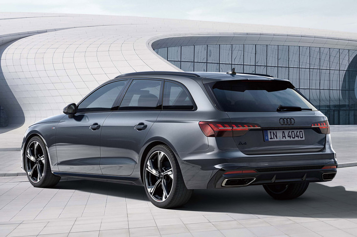 A4アバント ブラックスタイルプラス