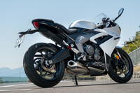 MVアグスタ・スーパーヴェローチェ98エディツィオーネ リミタータ（6MT）／インディアンFTR×RSDスーパーフーリガン（6MT）／トライアンフ・デイトナ660（6MT）【試乗記】の画像