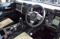 ベージュ×ブラックの特別な「FJクルーザー」登場の画像