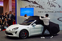 「A110」の高性能グレードである「A110S」は、第46回東京モーターショーで日本初公開された。