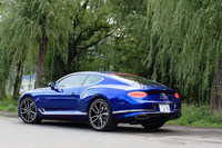 先代比でホイールベースが105mm延長された3代目「コンチネンタルGT」。従来モデルから80kg以上の軽量化も果たしているという。