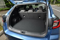 荷室の容量は315リッター。「ST-H」にはLEDカーゴランプが備わっている。