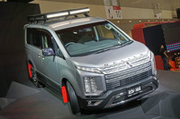 デリカD：5（オプション装着車）