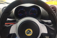 ステアリングの手応えはダイレクトそのもの！