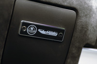 ダッシュボードに貼られた「ファイナルエディション」のプレート。