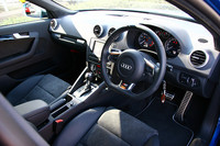 磁気流体を利用した連続可変ダンピングシステム「アウディ マグネティックライド」がオプション（20.0万円）で用意される。