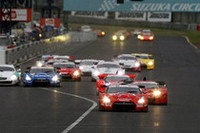 GT500クラスのスタートシーン