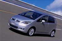 三菱、新型「コルト」発表の画像