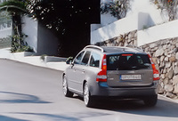 ボルボV50 2.4/V50 2.4i(5AT)【海外試乗記】の画像