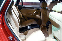 スポーツアクティビティクーペ「BMW X6」が日本上陸の画像