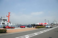 週末の港ヨコハマをフェラーリF1が激走！の画像