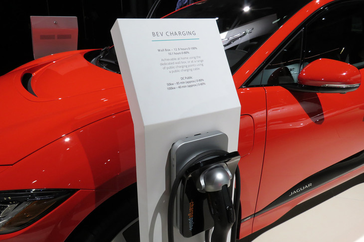 ジャガーIペース EV400