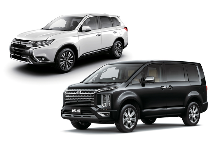 フロントまわりのデザインに「ダイナミックシールド」のテーマを取り入れた初めての市販モデルである現行型「アウトランダー」（左）と、2019年2月に発売された「デリカD：5」のマイナーチェンジモデル（右）。いずれのフロントマスクにも強烈なインパクトがある。