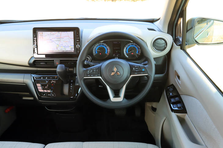 三菱eKワゴンG（インストゥルメントパネルまわり）