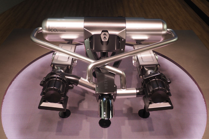 「マツダ・ビジョンXクーペ」に搭載される二酸化炭素回収技術「マツダ・モバイルカーボンキャプチャー」。