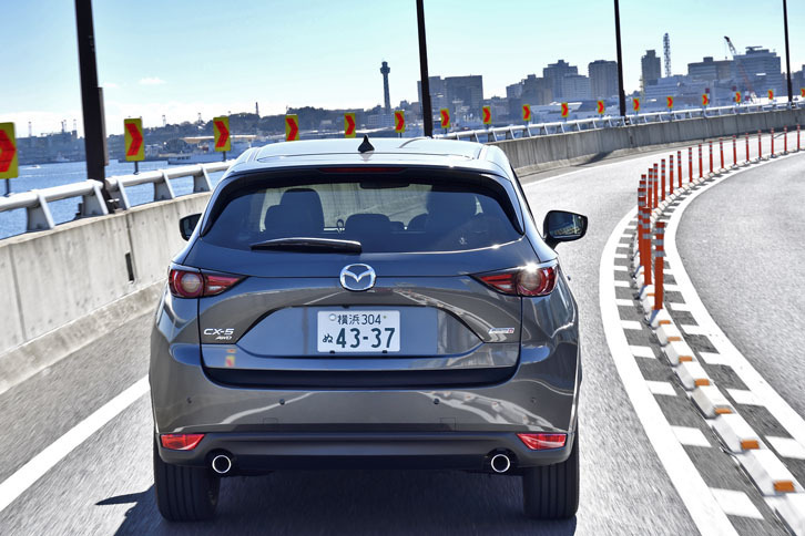 新型「CX-5」の予約受注は好調。発売前の約1カ月半で9055台に達したという。月販計画は2400台。