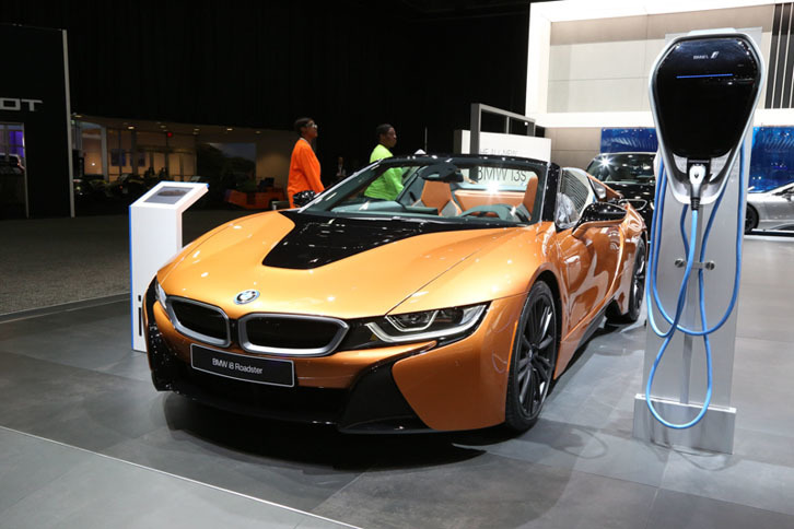 BMW i8ロードスター（エクステリア）