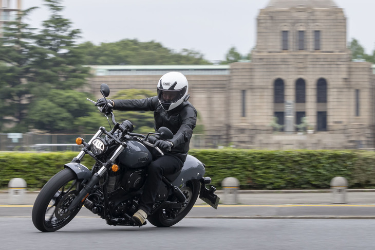 車両の骨格にはこのモデルのために設計された鋼管フレームを採用。理想的な前後重量配分やマスの集中により、しっかりとライディングを楽しめるモデルとなっていた。