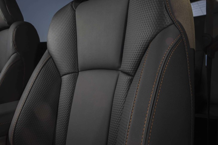 スバル・アウトバック ウィルダネス（フロントシート）