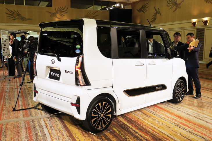 ダイハツ・タントカスタムRS（エクステリア）