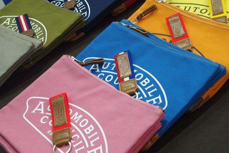 オートモビル カウンシル2022のオフィシャルグッズ販売コーナー。