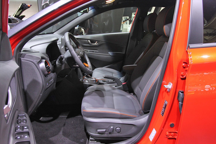 ヒュンダイ・コナ（フロントシート）