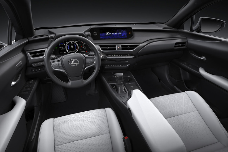 開発に際し、室内からの視界の良さにはこだわった。死角を可能な限りなくして、車両感覚のつかみやすさを大事にしたという。