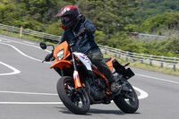 KTM 390 SMC R（6MT）