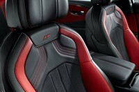 ハイブリッドもラインナップ　新型「ベントレー・フライングスパーS」登場の画像