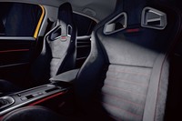 「ルノー・メガーヌR.S.／メガーヌR.S.トロフィー」のマイナーチェンジモデルが上陸の画像